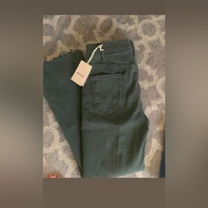 Size 29 Mother hustler jeans with frayed bottom NWT